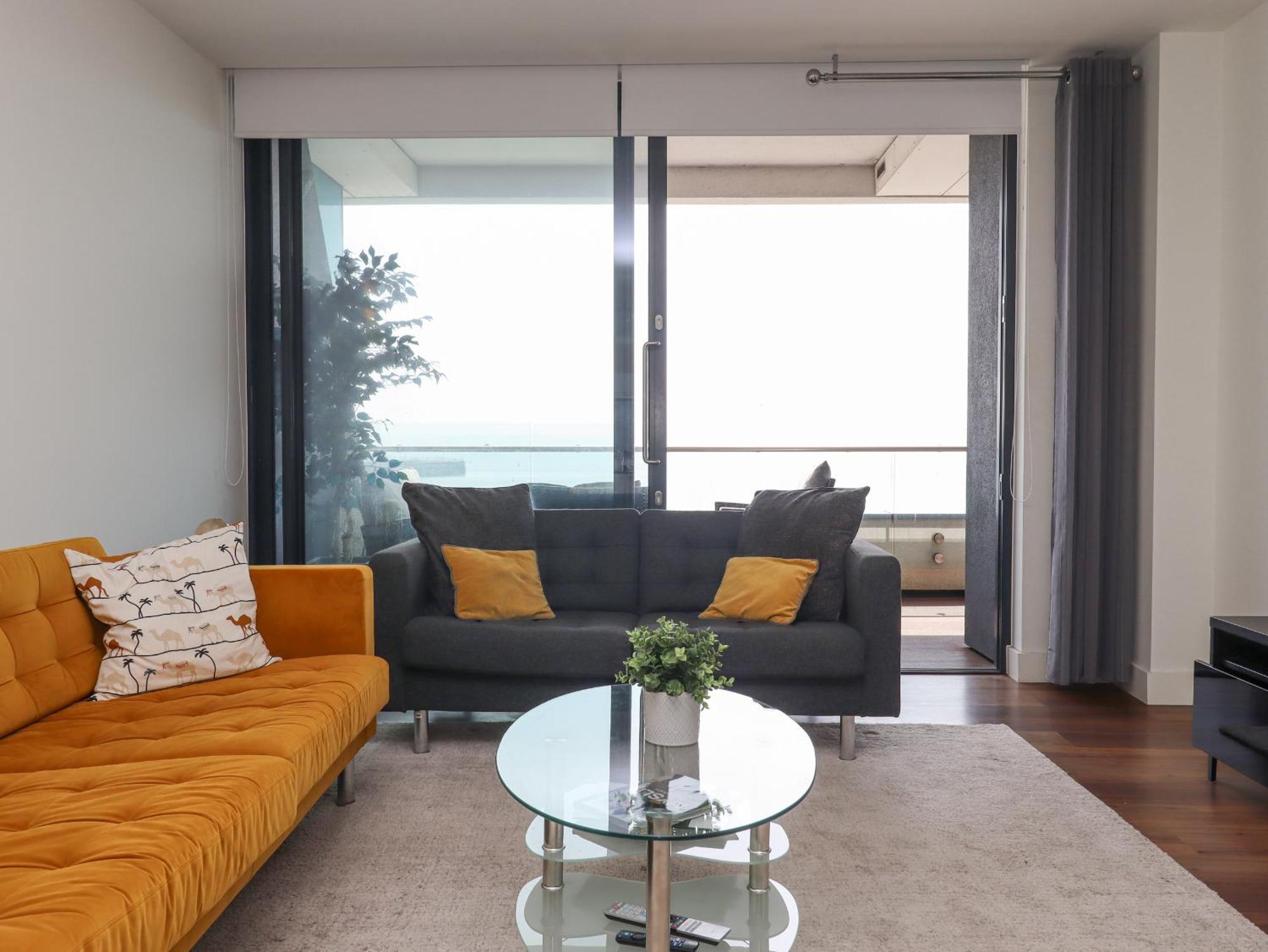 17 Abbey Sands